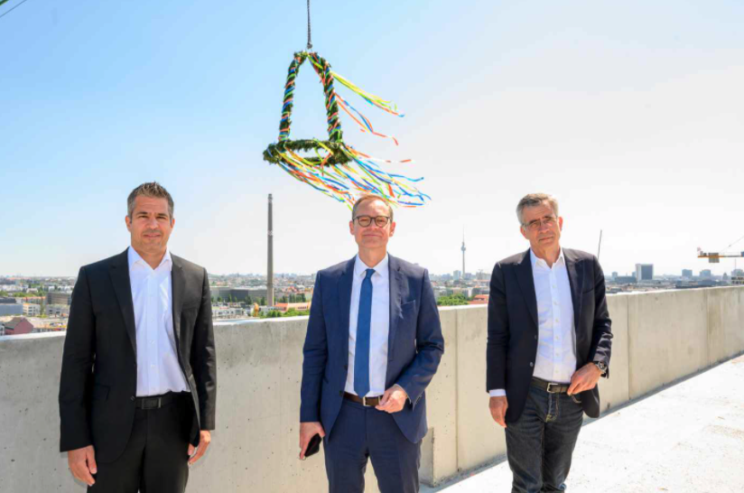 Topping-out ceremony in Quartier Heidestrasse